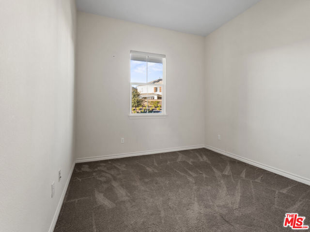 26420 Township Street, Santa Clarita CA: https://media.crmls.org/mediaz/3bdc0681-0bae-4b4e-b343-1b6b74e208e2.jpg