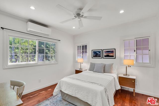 1709 Buckingham Road, Los Angeles CA: https://media.crmls.org/mediaz/3bdc44e1-7c9d-452b-a74d-9e4bac5e2a95.jpg