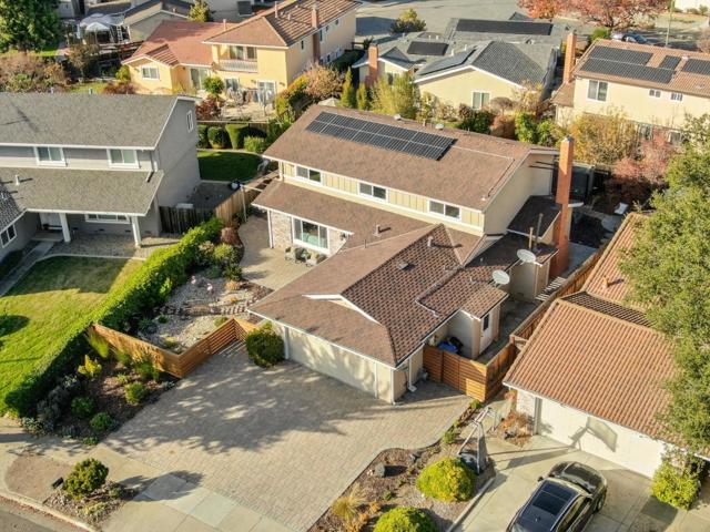 6915 Dartmoor Way, San Jose CA: https://media.crmls.org/mediaz/3bdcacd2-a7fa-41f8-bcf2-7b00f747bf7d.jpg