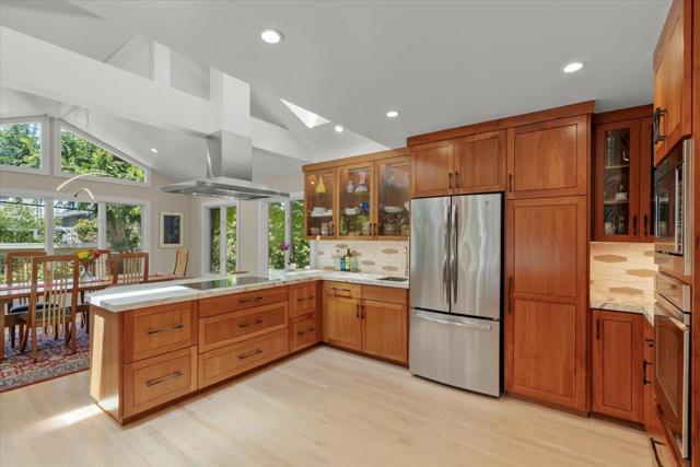 734 Oregon Avenue, San Mateo CA: https://media.crmls.org/mediaz/3bdcf40e-d012-4dc0-b174-43d1b157f0f4.jpg