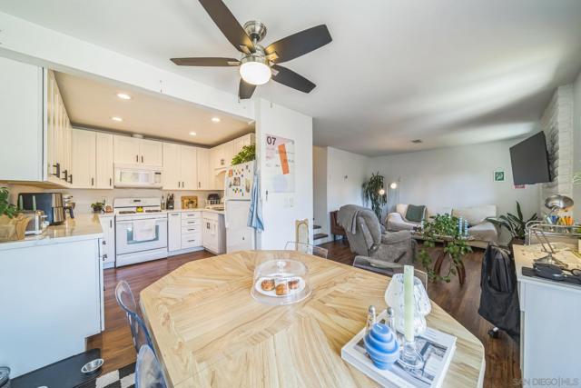 970 Marlin Dr, Vista CA: https://media.crmls.org/mediaz/3bdd56da-5c6c-4647-9a68-39bcd5c4c659.jpg