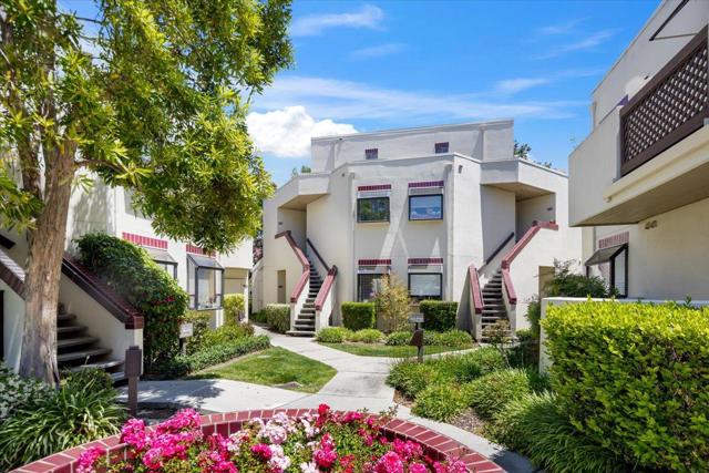203 Shorebird Circle, Redwood City CA: https://media.crmls.org/mediaz/3bdd5946-0798-4646-89b5-991be1e8479d.jpg