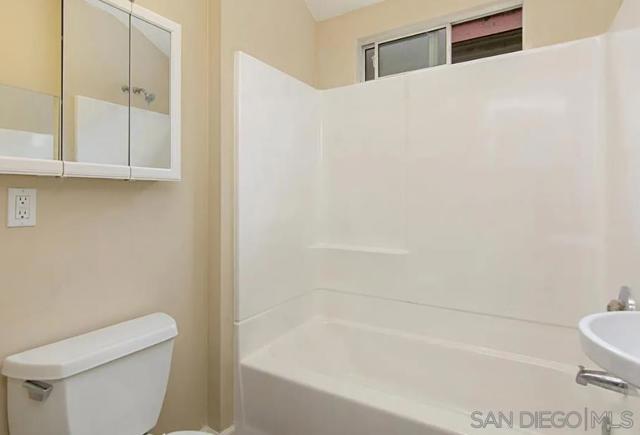 549 17th Street, San Diego, California 92101, ,Multi-Family,For Sale,17th Street,240027118SD