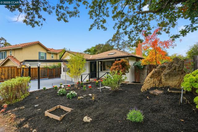 289 Sierra Dr, Walnut Creek CA: https://media.crmls.org/mediaz/3bdfd7bd-5945-47f1-99b1-20b54e923579.jpg
