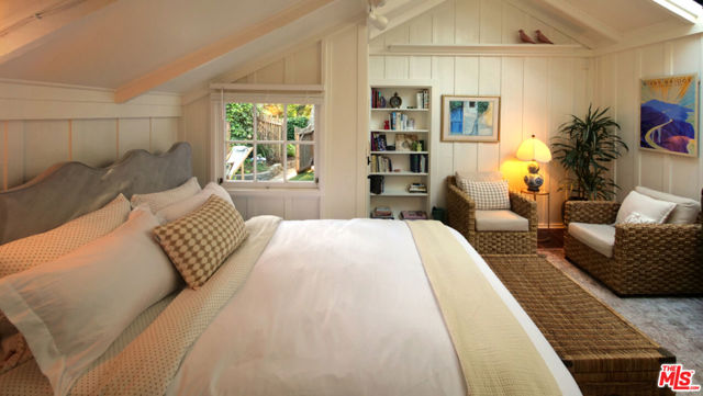 3 Monte Verde, Carmel-by-the-Sea CA: https://media.crmls.org/mediaz/3be02e4b-1705-44c9-b414-851228f38979.jpg