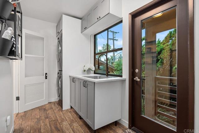 860 Nardo Road, Encinitas CA: https://media.crmls.org/mediaz/3be02ef0-b2f9-484e-880f-339a5b230c84.jpg