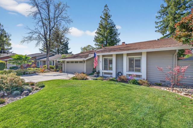 8325 Pinotage Court, San Jose CA: https://media.crmls.org/mediaz/3be08697-0435-4b17-845e-6e897640d4c7.jpg