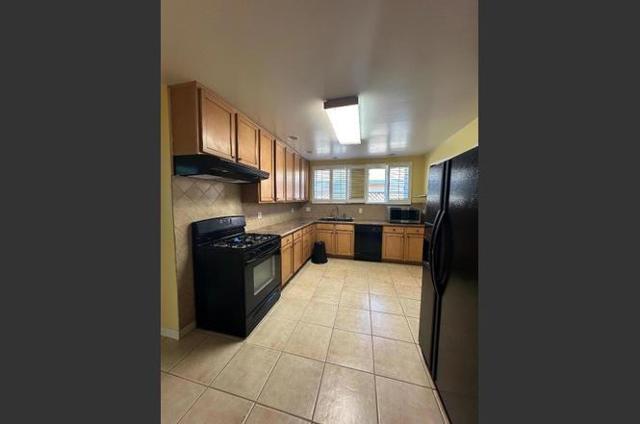 589 N Monroe street, San Jose CA: https://media.crmls.org/mediaz/3be09915-9268-496a-8ae8-a32f94ce22d1.jpg