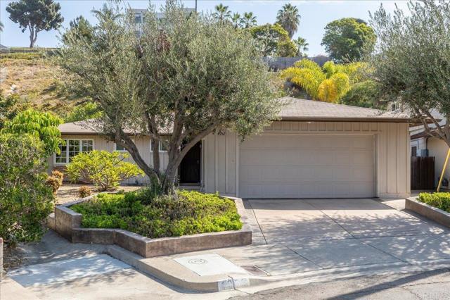 Detail Gallery Image 1 of 1 For 4952 Pola Ct, San Diego,  CA 92110 - 3 Beds | 2 Baths