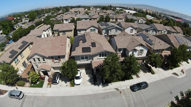 51 Koror Lane, Gilroy CA: https://media.crmls.org/mediaz/3be18ad6-9555-46f5-9391-1069d1216abd.jpg