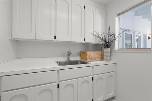 14721 Live Oak Lane, Saratoga CA: https://media.crmls.org/mediaz/3be1e396-bda9-4b96-adca-410c257e484e.jpg