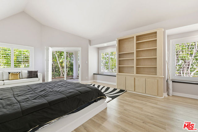 24366 La Masina Court, Calabasas CA: https://media.crmls.org/mediaz/3be21c9d-1fdf-4446-a9f0-afbc13b3cf5b.jpg