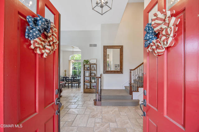 943 Paseo Barona, Camarillo CA: https://media.crmls.org/mediaz/3be25f98-e016-4e74-adea-dd6357059e80.jpg