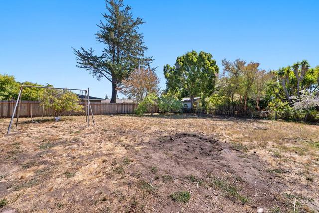 512 California Avenue, Santa Cruz CA: https://media.crmls.org/mediaz/3be422f2-1deb-4cef-a0f9-7151a408e071.jpg