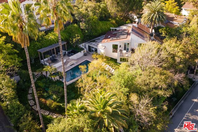 14622 Valley Vista Boulevard, Sherman Oaks CA: https://media.crmls.org/mediaz/3be433cb-0f04-440f-bd76-7d5bb4dfa449.jpg