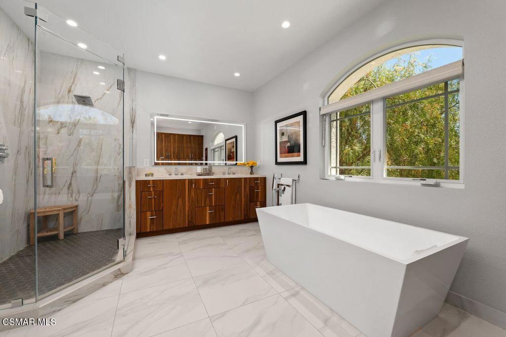MLS #226003543 image #4