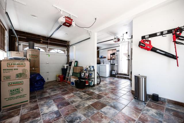 2541 Haller St, San Diego CA: https://media.crmls.org/mediaz/3be47b4d-90d7-4e93-8e59-9f2e9ad3aee8.jpg