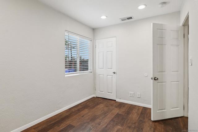 6017 Broadway, San Diego CA: https://media.crmls.org/mediaz/3be66541-c798-4d22-b079-677914e30a69.jpg