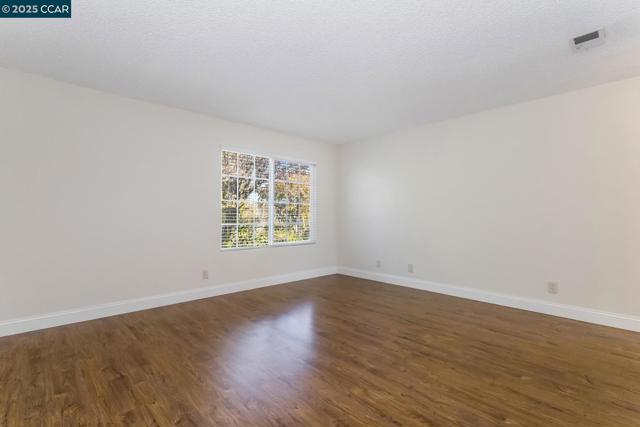1769 Redwood Rd, Hercules CA: https://media.crmls.org/mediaz/3be68dc2-546f-4b4d-acf5-627eee607e07.jpg