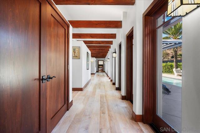 8018 La Milla, Rancho Santa Fe CA: https://media.crmls.org/mediaz/3be697c3-0de3-4be8-a12c-0bd006584119.jpg