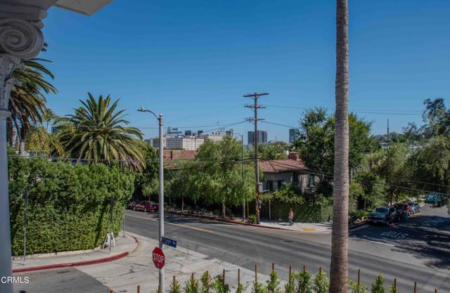 Detail Gallery Image 43 of 51 For 1905 Grace Ave, Los Angeles,  CA 90068 - 4 Beds | 2/1 Baths