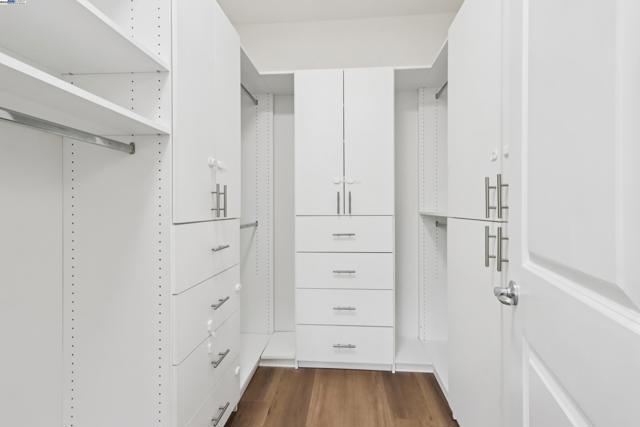 3364 Chartwell St, San Ramon CA: https://media.crmls.org/mediaz/3be72b44-3117-4c6a-96ae-1df03b9e4f76.jpg