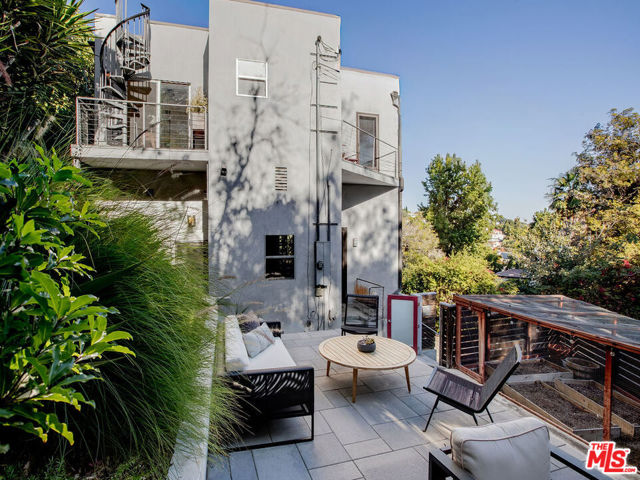 2465 N Gower Street, Los Angeles CA: https://media.crmls.org/mediaz/3be79f4e-3067-4302-9329-955b232e1647.jpg