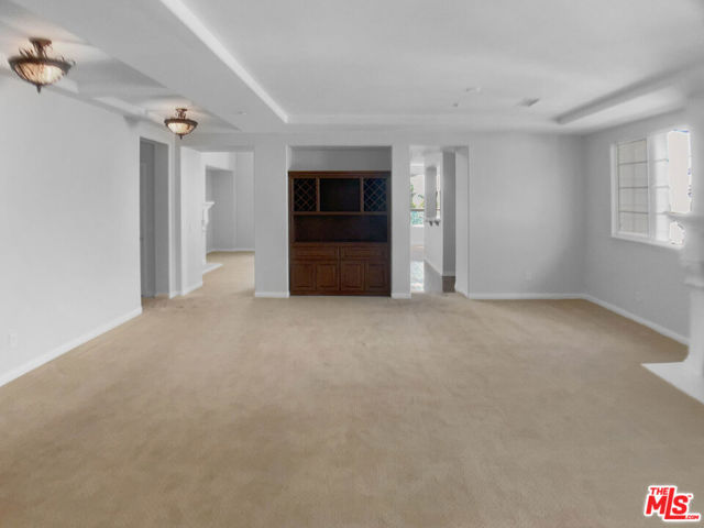 18944 Northern Dancer Lane, Yorba Linda CA: https://media.crmls.org/mediaz/3be97584-1c54-4994-8d14-35e5a5effe76.jpg