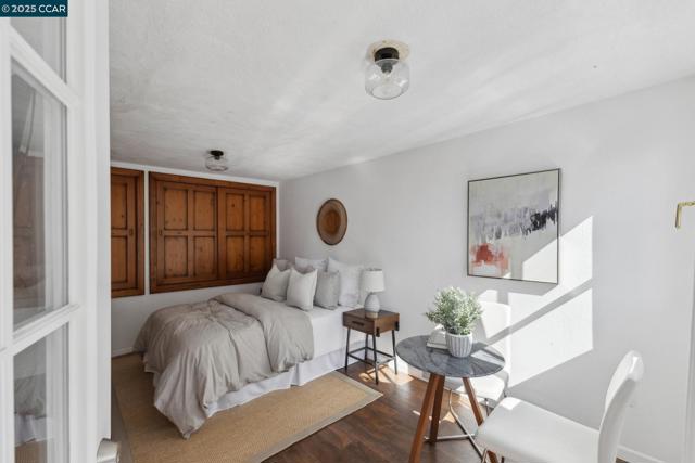 40 Las Palomas, Orinda CA: https://media.crmls.org/mediaz/3bea10e7-c4df-4f90-a88f-791fa5dee572.jpg