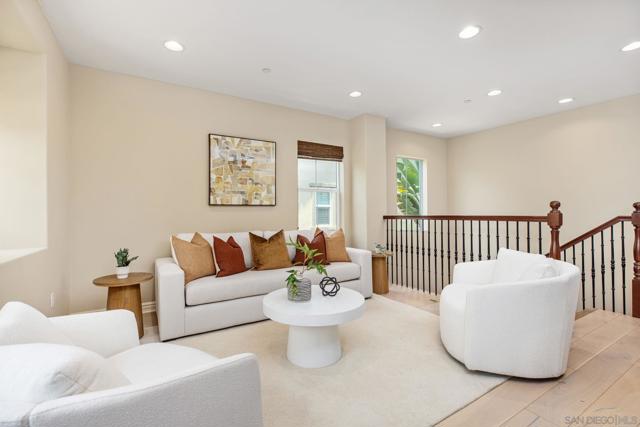 12712 Cloudbreak Ave, San Diego CA: https://media.crmls.org/mediaz/3bea5090-4bfb-455b-afcf-50a7c5327e5f.jpg