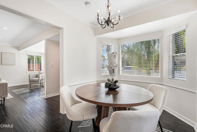 15233 Camarillo Street, Sherman Oaks CA: https://media.crmls.org/mediaz/3bea8070-62cd-44d0-acac-c489e1cb0b9c.jpg