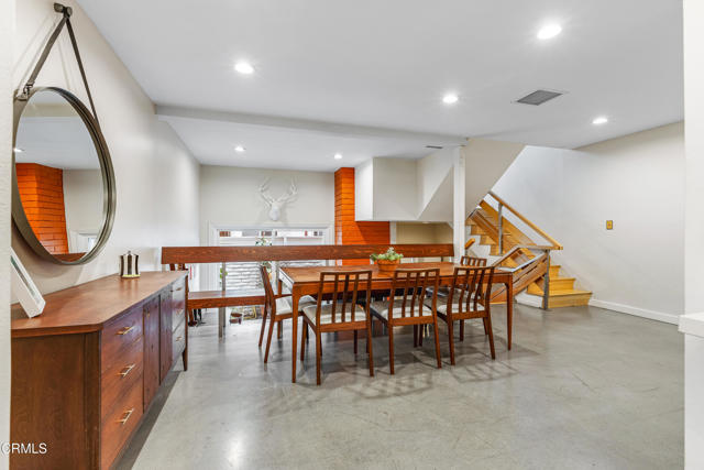 Detail Gallery Image 19 of 47 For 11912 Riverside Dr #20,  Valley Village,  CA 91607 - 2 Beds | 3 Baths