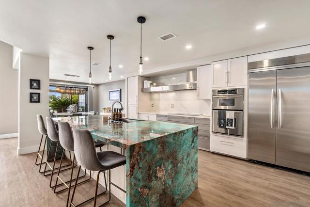 59 Tunapuna Ln, Coronado CA: https://media.crmls.org/mediaz/3beb450c-07d4-4819-8809-46c72be43e45.jpg