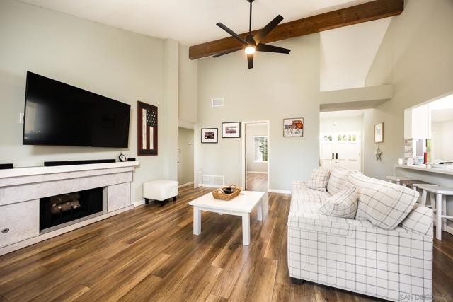 1857 Goldenrod Ln, Vista CA: https://media.crmls.org/mediaz/3beb7bf6-3530-4fc5-950e-8076e4b55107.jpg