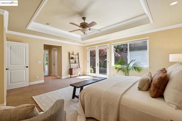 3244 Ridgeview PL, Hayward CA: https://media.crmls.org/mediaz/3bebea4d-31ab-4a60-9d62-ef4407c7d084.jpg