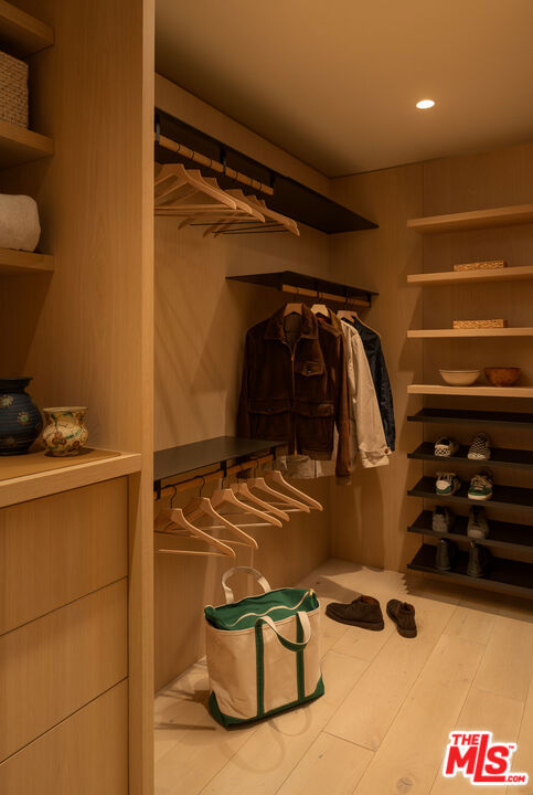 Image 11 of 31 For 120 Hart Avenue