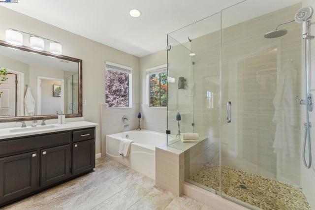 1159 Vintner Pl, Livermore CA: https://media.crmls.org/mediaz/3bec1d60-ae2b-4c90-8f75-9efdb7d0ba59.jpg