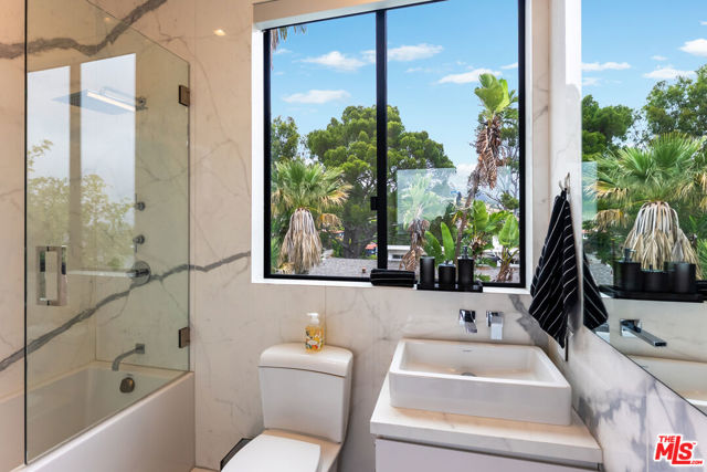 1545 Marlay Drive, Los Angeles CA: https://media.crmls.org/mediaz/3bec269e-fa47-4232-8c79-05868134421e.jpg