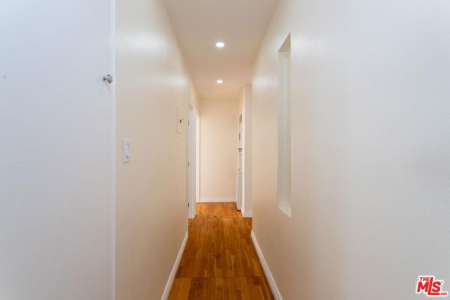 200 W Palmer Avenue, Glendale CA: https://media.crmls.org/mediaz/3bed0624-0d53-4553-b273-92c00e5e8d2d.jpg
