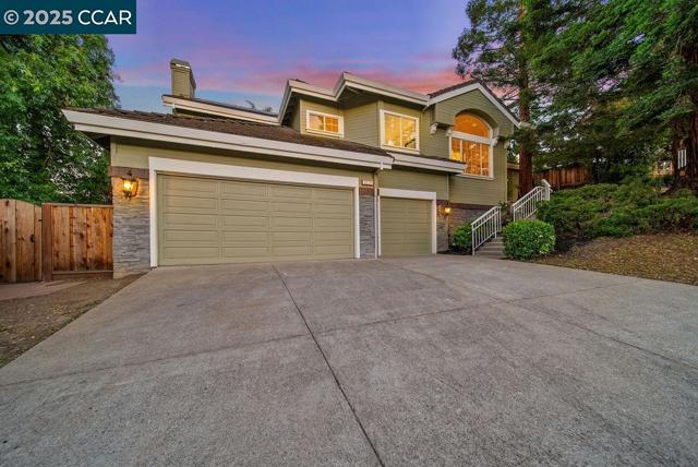 1120 Keith Drive, Concord CA: https://media.crmls.org/mediaz/3bedfd9f-dde8-4c3a-9bd1-2bf0ef2db2e7.jpg