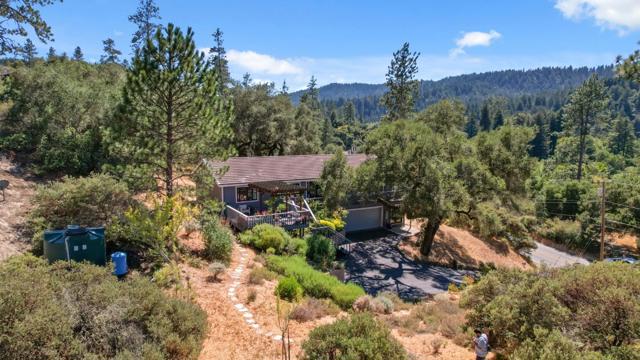 2203 Quail Hollow Road, Ben Lomond CA: https://media.crmls.org/mediaz/3bee0bd7-09bb-42ea-8ada-529da426a203.jpg