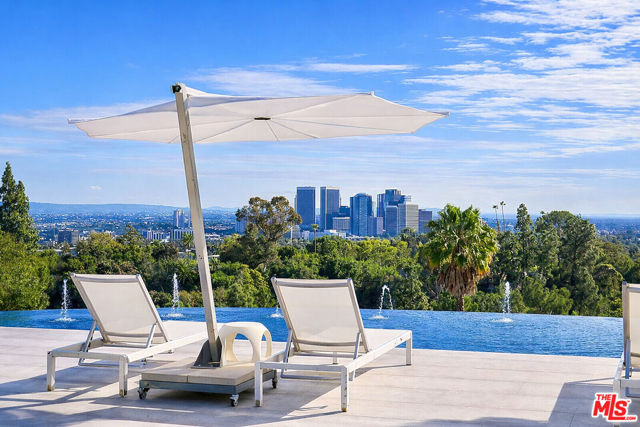 1169 Loma Linda Drive, Beverly Hills CA: https://media.crmls.org/mediaz/3bee338a-7ac6-436d-bd35-a49c691576bb.jpg