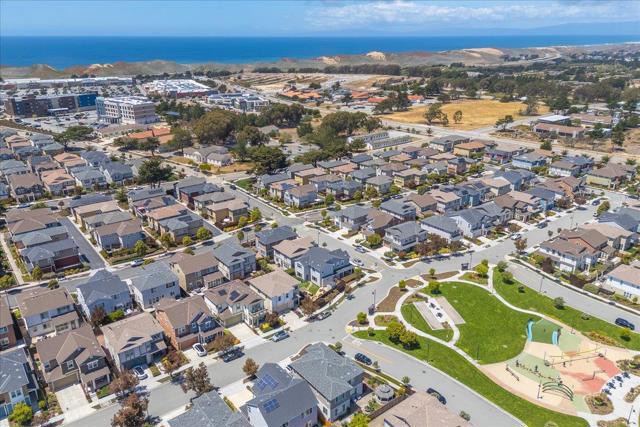 2727 Sea Glass Avenue, Marina CA: https://media.crmls.org/mediaz/3bee9e46-2e7a-4117-8a5b-c040151eedd5.jpg