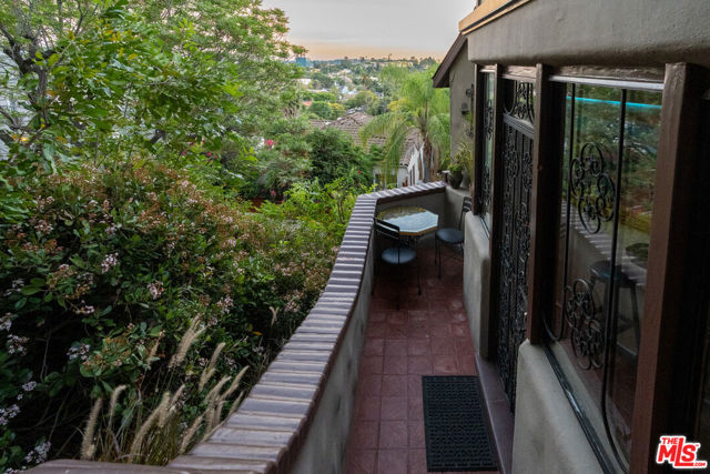 769 Bonita Drive, South Pasadena CA: https://media.crmls.org/mediaz/3befb6bb-5738-4dc7-94a3-ffbac81244fe.jpg