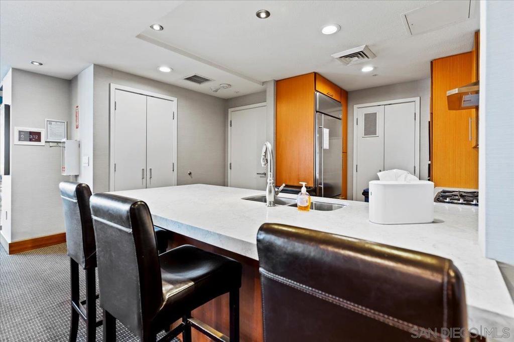 325 7th Ave - photo 18