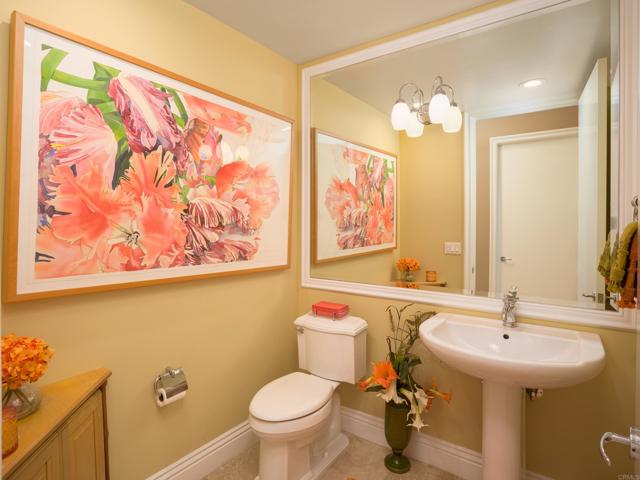 Detail Gallery Image 21 of 27 For 7828 Ivanhoe, La Jolla,  CA 92037 - 2 Beds | 2/1 Baths