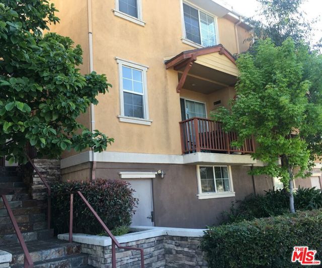 5820 David Avenue, Los Angeles CA: https://media.crmls.org/mediaz/3bf0361e-0550-47b0-847e-aa7ed3e15b55.jpg
