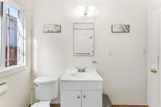 Image 9 of 14 For 6504 Bancroft Ave