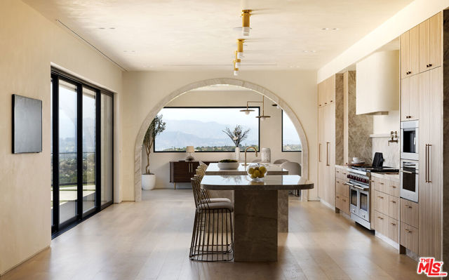 16401 Mulholland Drive, Los Angeles CA: https://media.crmls.org/mediaz/3bf15152-addc-458c-8eb5-c1d08531ada4.jpg