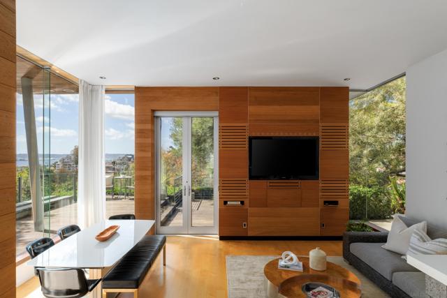 2730 Brant St, San Diego CA: https://media.crmls.org/mediaz/3bf16a66-c91d-42cb-9066-0f6334ce19f5.jpg